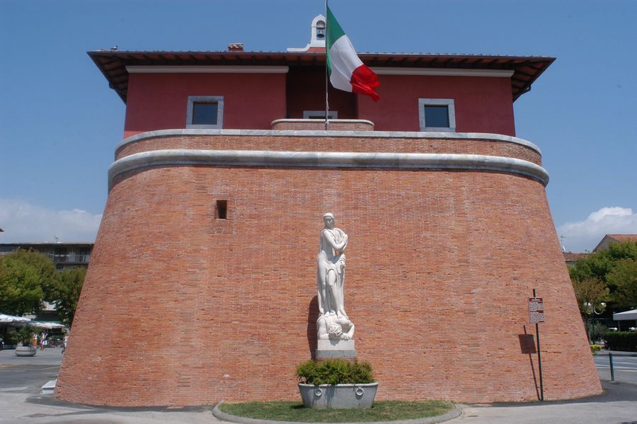 Foto del fortino di Forte dei Marmi in Versilia - Hotel Sirio 3 stelle a Lido di Camaiore in Versilia, Toscana