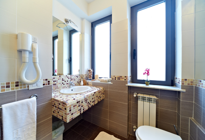 Bagno camera bilocale familiare - Hotel Sirio a Lido di Camaiore in Versilia, Toscana