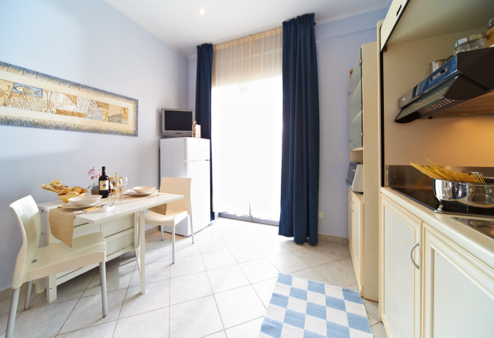 Cucina appartamento bilocale residence comfort - Hotel Sirio a Lido di Camaiore in Versilia, Toscana Foto cucina appartamento bilocale residence comfort - Hotel Sirio a Lido di Camaiore in Versilia, Toscana